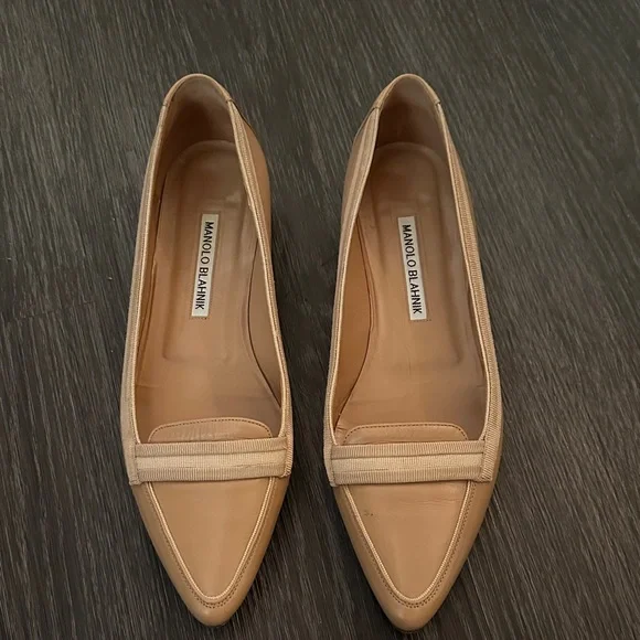 Manolo Blahnik Beige Women's Loafers - Picture 2 of 7